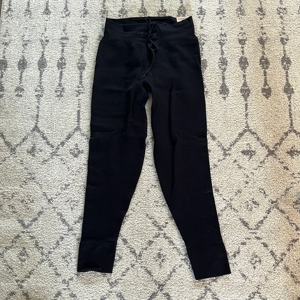 High rise athletic jogger, NWT